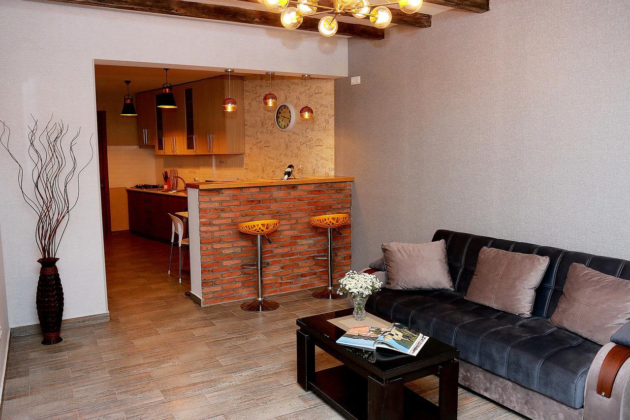 Tbilisi Trinity Apartment Екстер'єр фото